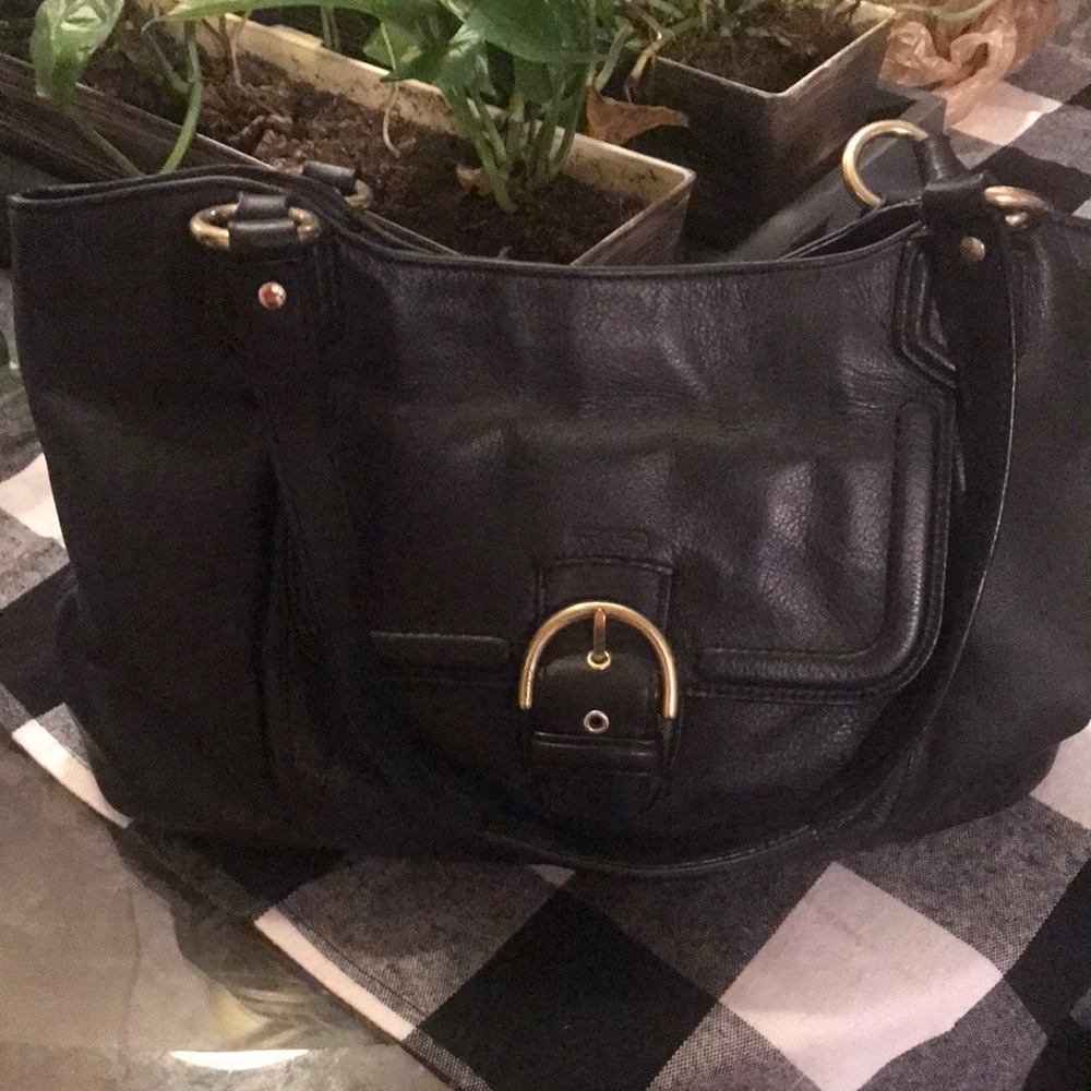Black coach medium hand bag